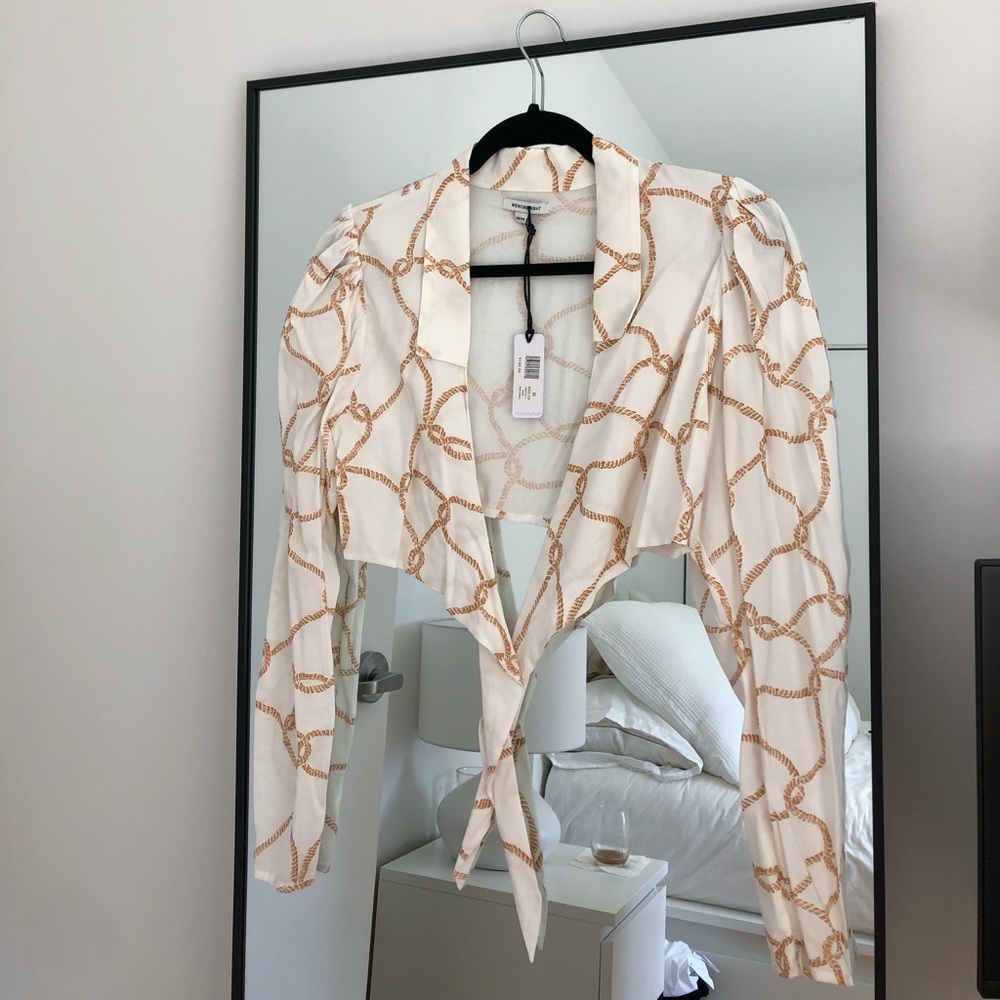 WEWOREWHAT TIE TOP WITH PUFFED LONG SLEEVES 🤍🫶🏼